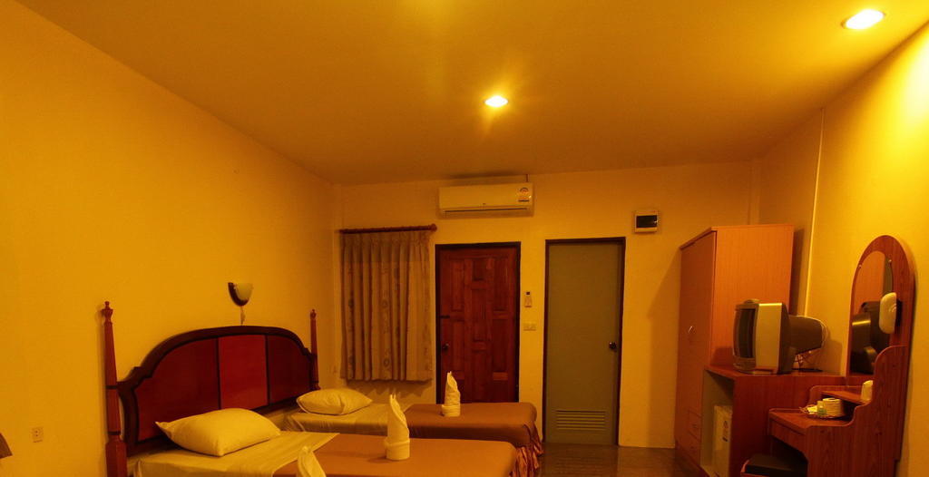 Star Light Beach Resort And Restaurant ชุมพร ห้อง รูปภาพ