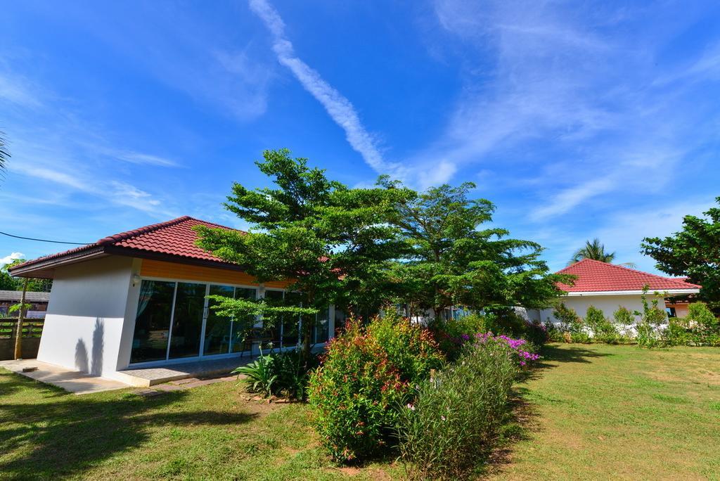 Star Light Beach Resort And Restaurant ชุมพร ภายนอก รูปภาพ