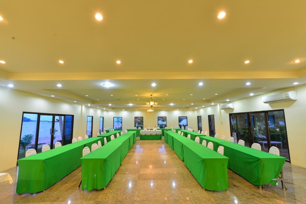 Star Light Beach Resort And Restaurant ชุมพร ภายนอก รูปภาพ