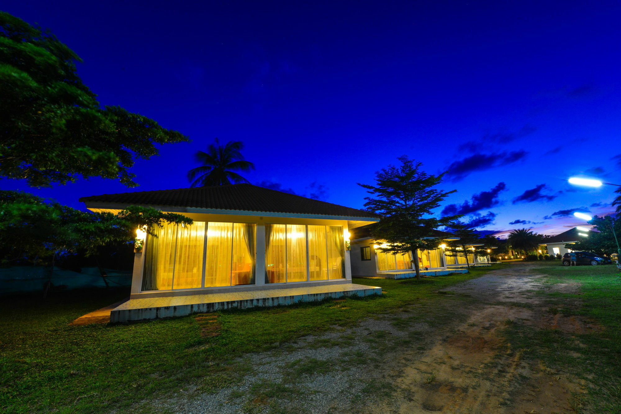Star Light Beach Resort And Restaurant ชุมพร ภายนอก รูปภาพ